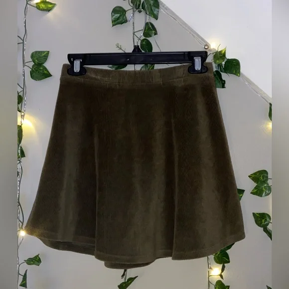 Dark Green Mini Skirt - Picture 1 of 3